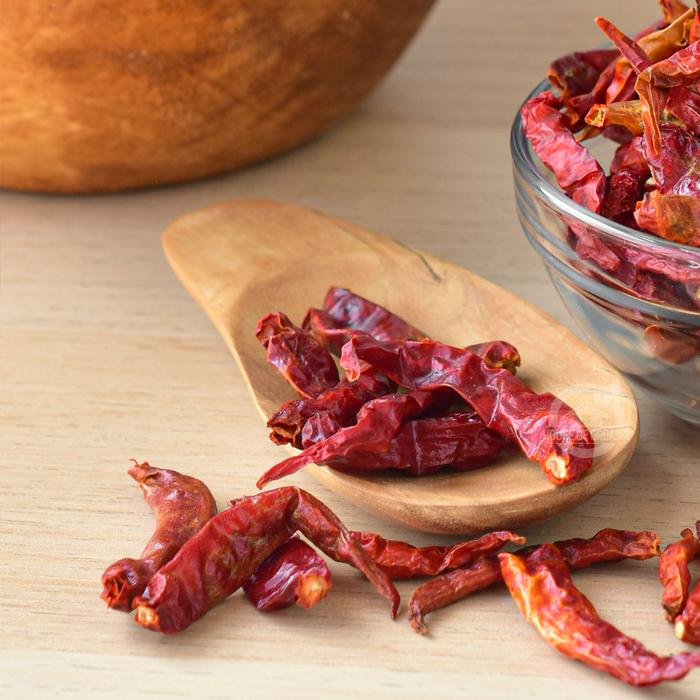 4e92ab5c_97dc7f74-9f82-45b5-8150-a11f2bede45c Cabai Kering Import bumbudapur chili oil cabe flakes paprika powder parsley bubuk kayu - 50 Gr - Image 3